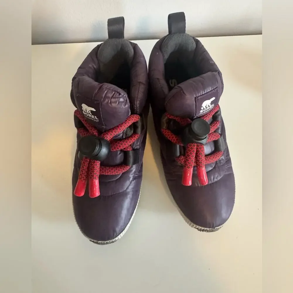 Sorel Free People Snow Boots Women Out N About Puffy Lace Dark Plum 9